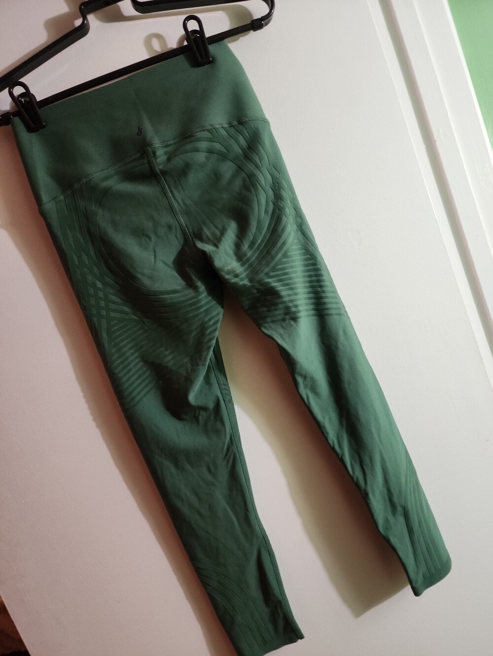 Fanka Body Sculpt Reversable Leggings- Color Green - Picture 8 of 8